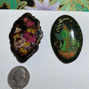 Vintage Hand-Painted Lacquered Floral & Folk Art Pins - Black & Dark Green